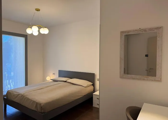Apartment Sweet Dreams *